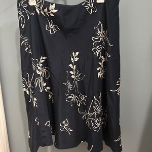 Women Ralph Lauren pull on skirt 100%silk
